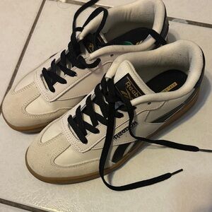 Reebok women’s White and Black Sneakers